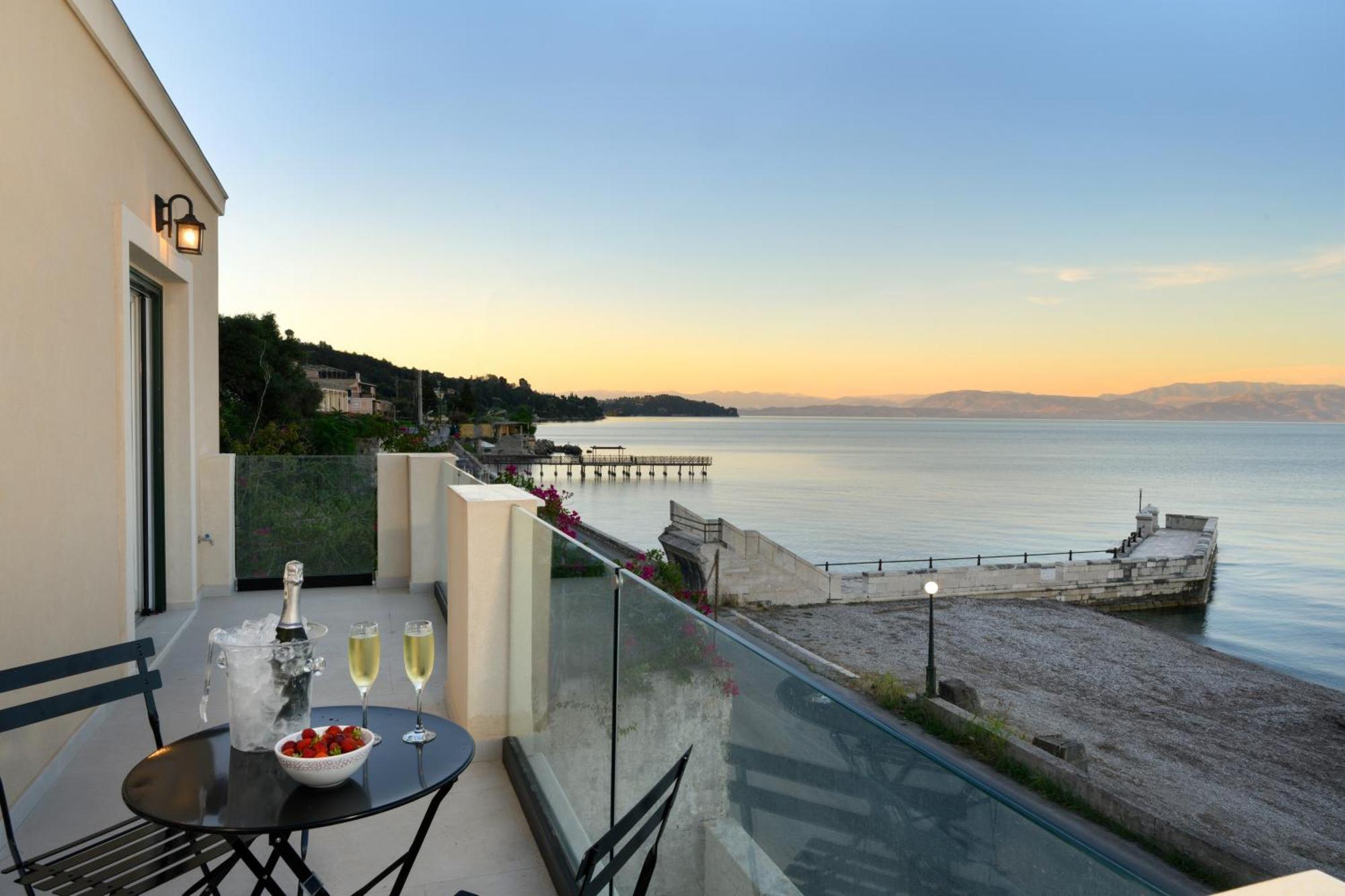 Case de vacanță Achillion Bay *