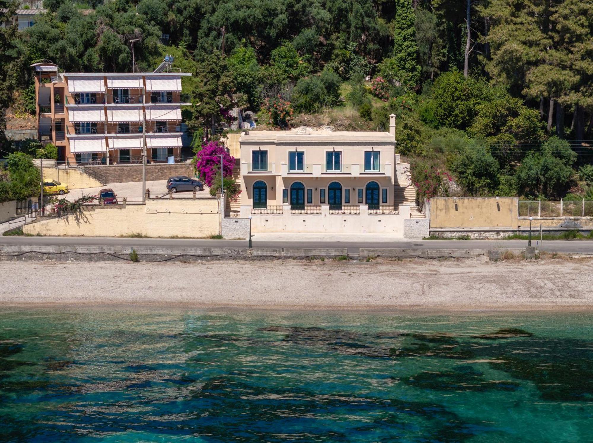 Achillion Bay Case de vacanță Achílleion